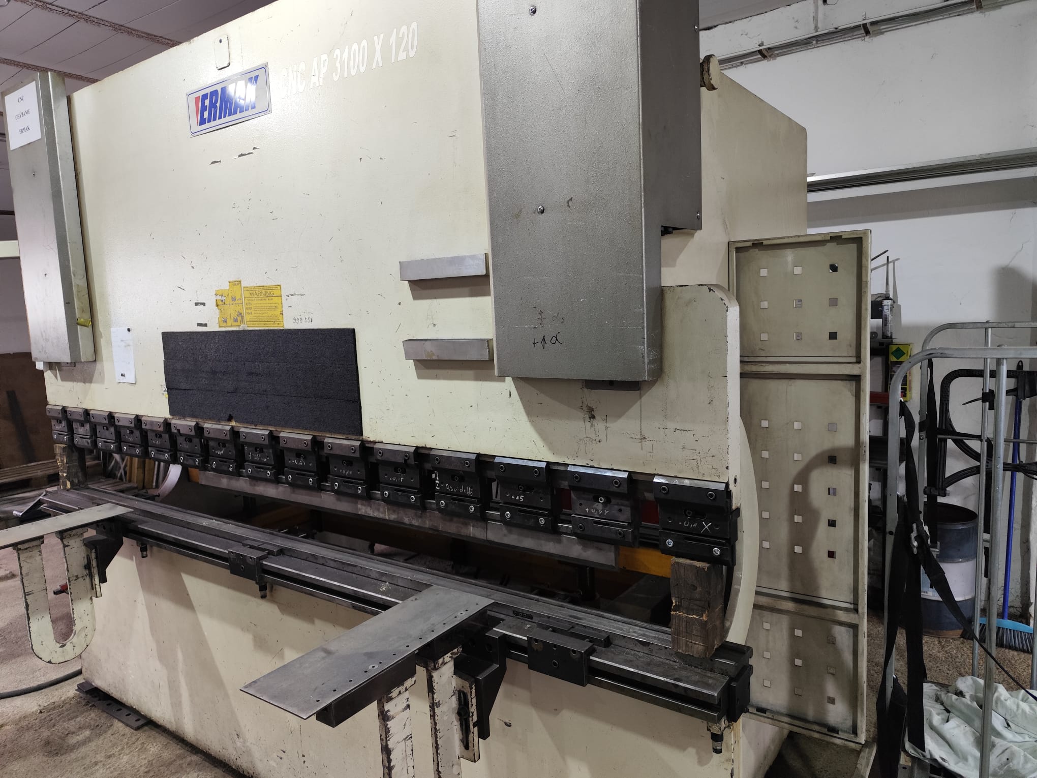 ERMAKSAN CNC AP 3100X120 hidraulikus élhajlító (3m - 120t)
